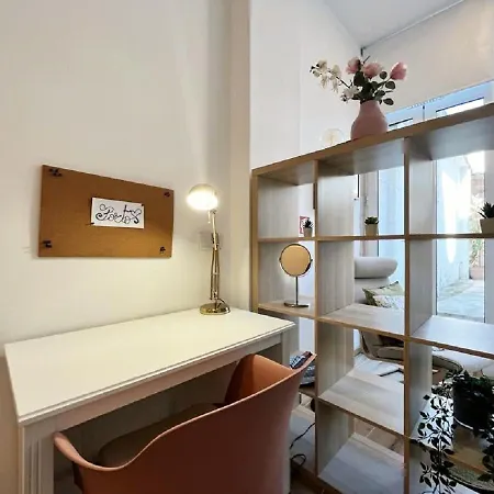 דירה Nomad's Boulevard Flats *