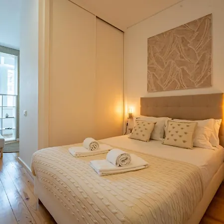 Nomad's Boulevard Bonfim